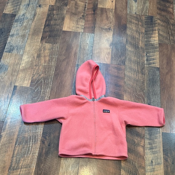 Patagonia Kids pink/Coral Fleece Hoodie 18 mos (3537) - Picture 1 of 4